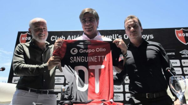 Sanguinetti fue presentado como nuevo técnico de Newells