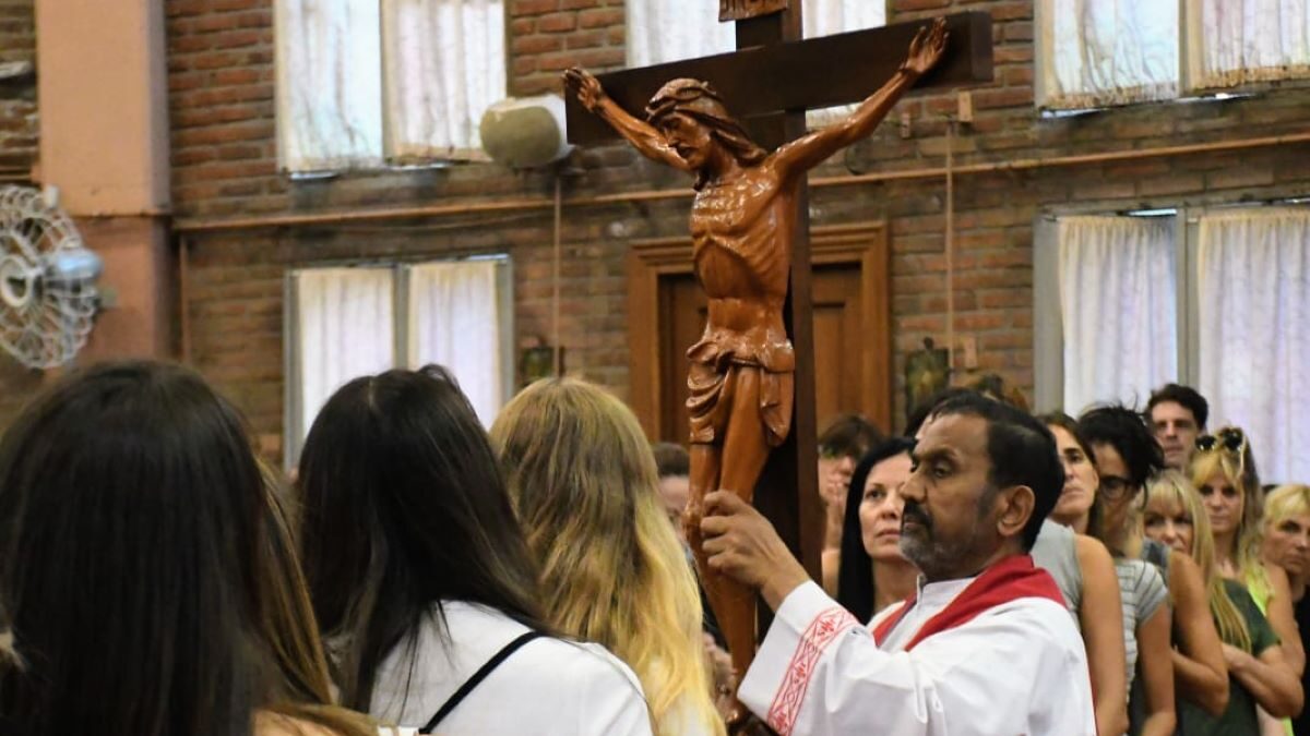Se lleva a cabo el Vía Crucis del Padre Ignacio